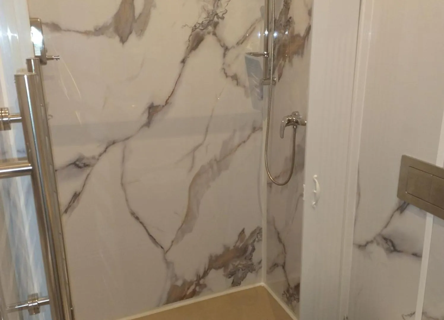 Guest house Affittacamere Via Bini Prato