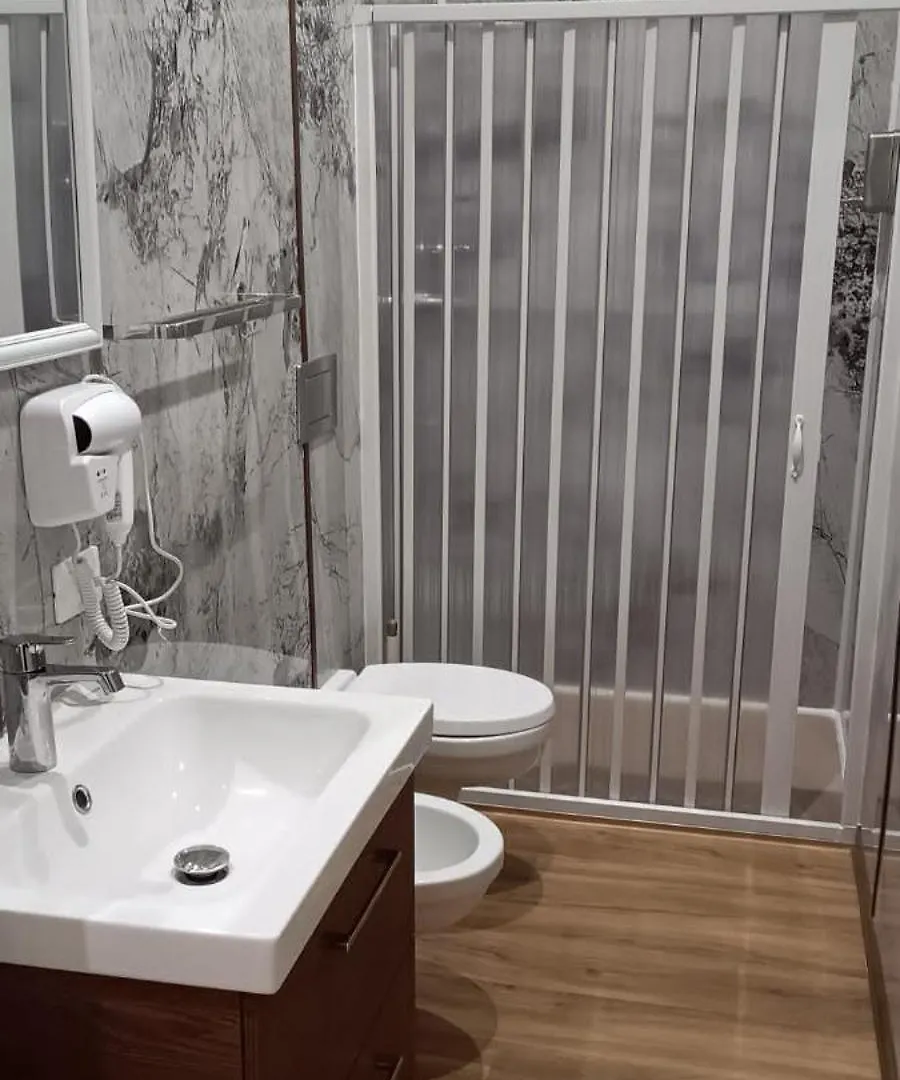 Affittacamere Via Bini Prato  Guest house Prato (Prato)